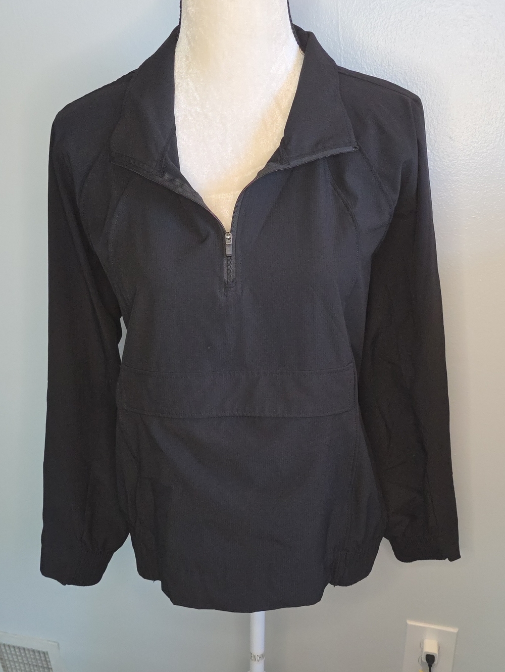 VOGO Athletica Black Half-Zip Utility Jacket / Large